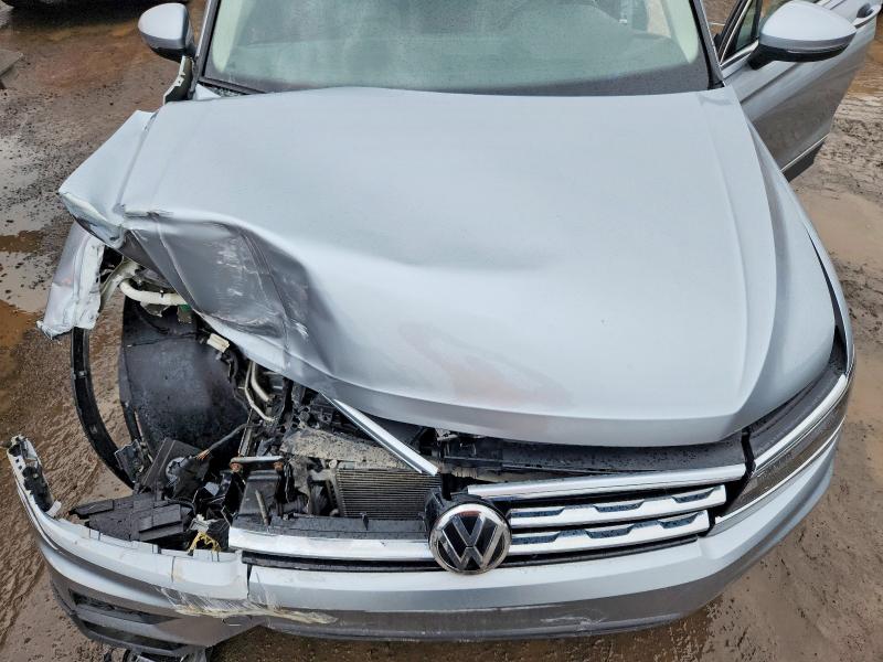 49622716 :رقم المزاد ، 3VV4B7AX5KM137551 vin ، 2019 Volkswagen Tiguan مزاد بيع