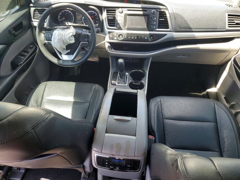 50269036 :رقم المزاد ، 5TDZARFH9HS028832 vin ، 2017 Toyota Highlander مزاد بيع