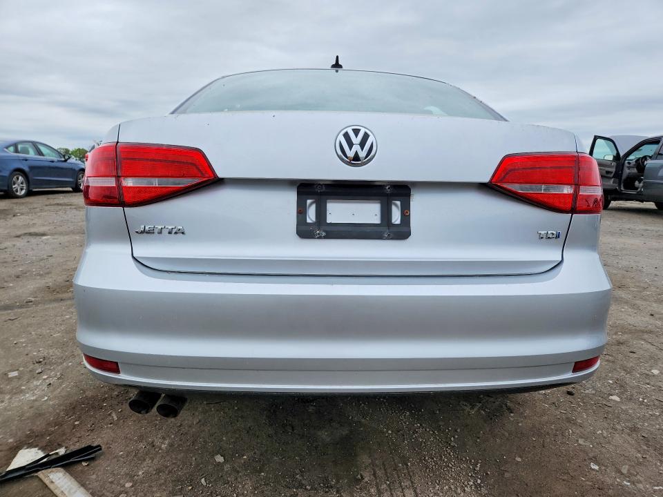 51249436 :رقم المزاد ، 3VWLA7AJ2FM239143 vin ، 2015 Volkswagen Jetta مزاد بيع