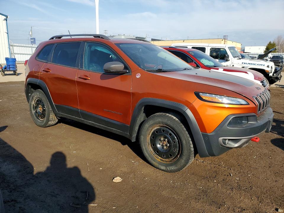 46393476 :رقم المزاد ، 1C4PJMBS8FW564003 vin ، 2015 Jeep Cherokee مزاد بيع