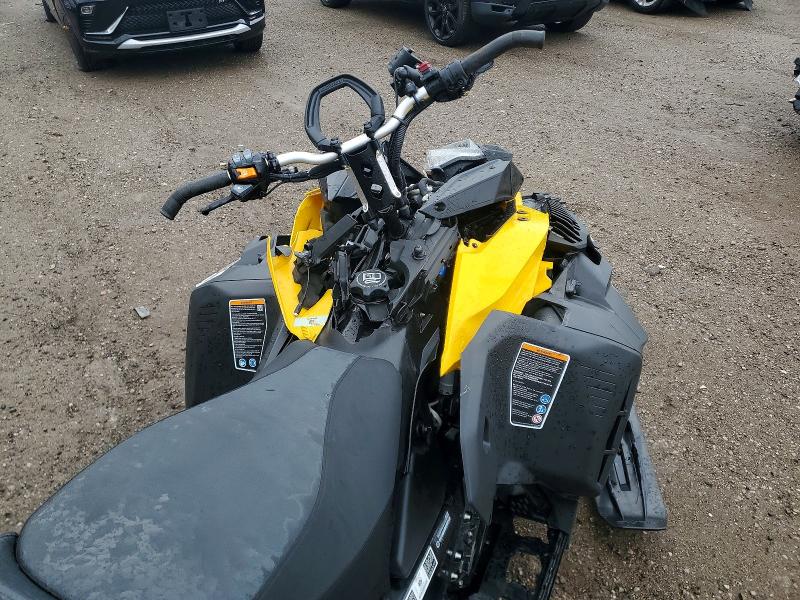 49711906 :رقم المزاد ، 2BPSAAMA3MV001127 vin ، 2021 Skidoo Expedition Se 900 A مزاد بيع