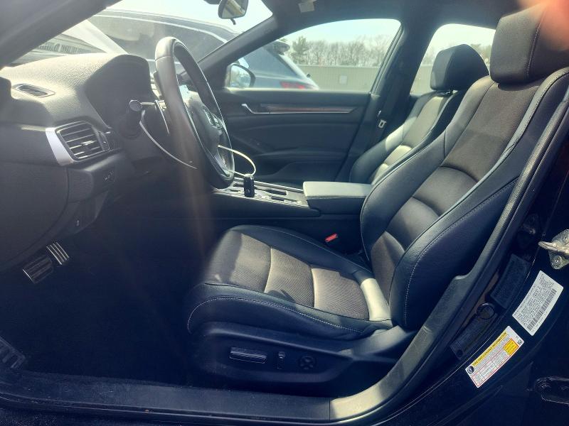 48756676 :رقم المزاد ، 1HGCV2F3XKA005927 vin ، 2019 Honda Accord مزاد بيع