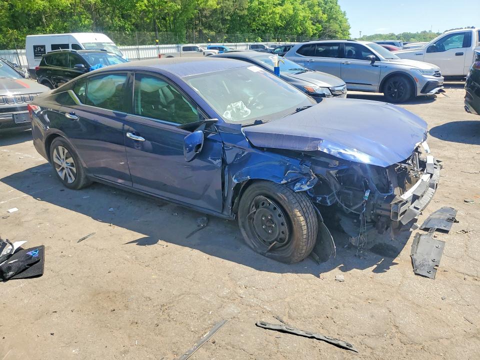 50215706 :رقم المزاد ، 1N4BL4BV6MN354104 vin ، 2021 Nissan Altima مزاد بيع