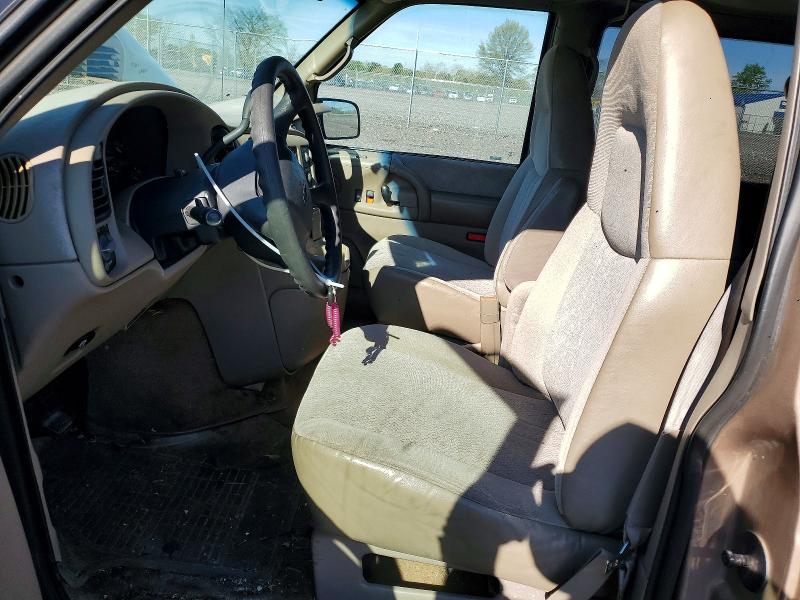 50105846 :رقم المزاد ، 1GNEL19X42B150808 vin ، 2002 Chevrolet Astro مزاد بيع