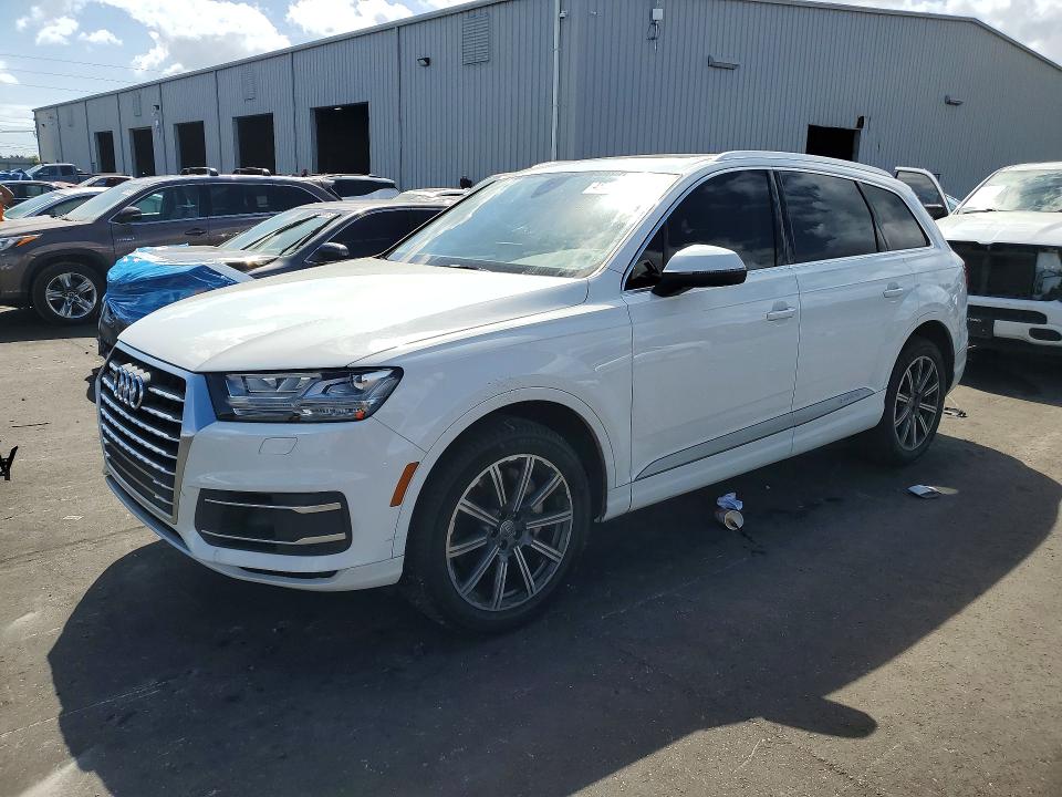 Продаж на аукціоні авто 2017 Audi Q7, vin: WA1LAAF73HD022898, номер лоту: 48602896