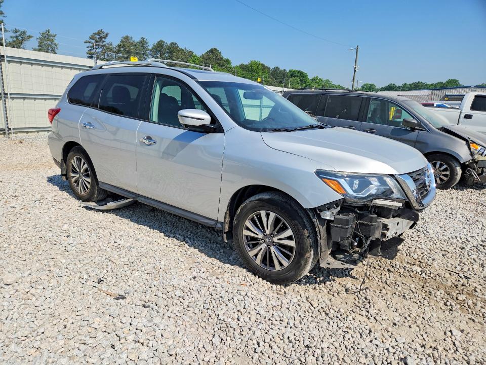 Продажа на аукционе авто 2017 Nissan Pathfinder, vin: 5N1DR2MN3HC611896, номер лота: 50954846