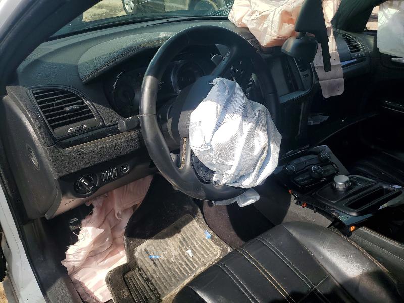 2016 Chrysler 300 მანქანა იყიდება აუქციონზე, vin: 2C3CCABG0GH269906, აუქციონის ნომერი: 50971546