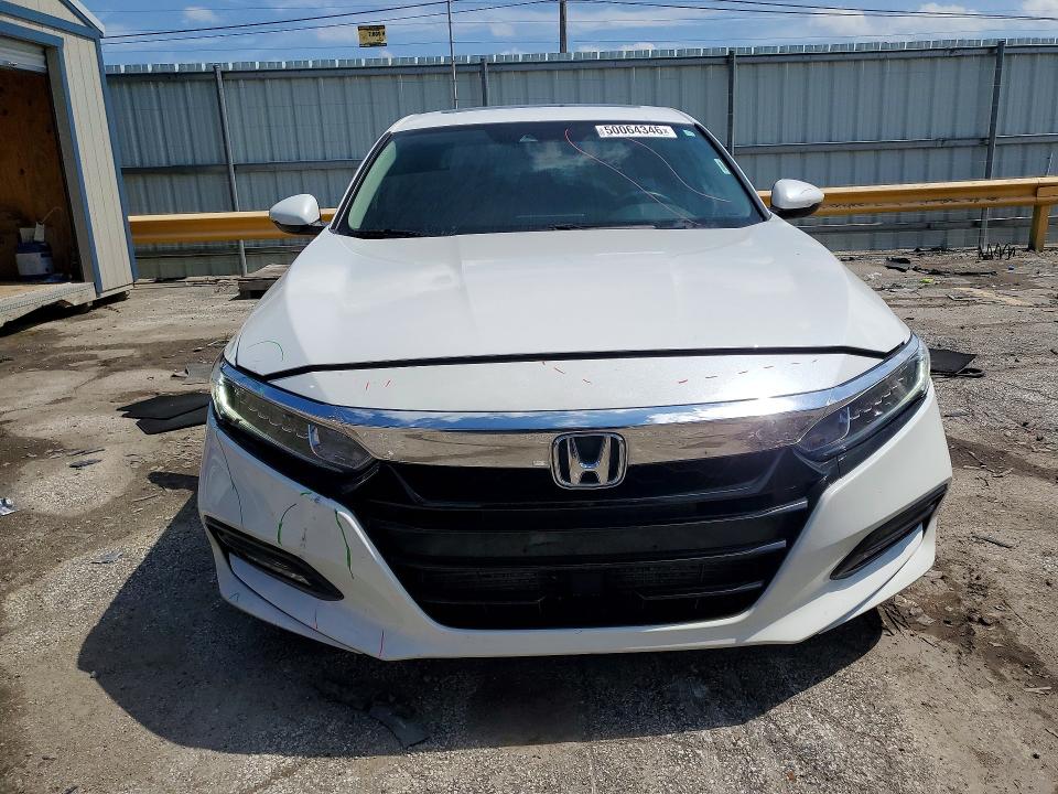 Продажа на аукционе авто 2018 Honda Accord, vin: 1HGCV2F51JA010126, номер лота: 50064346