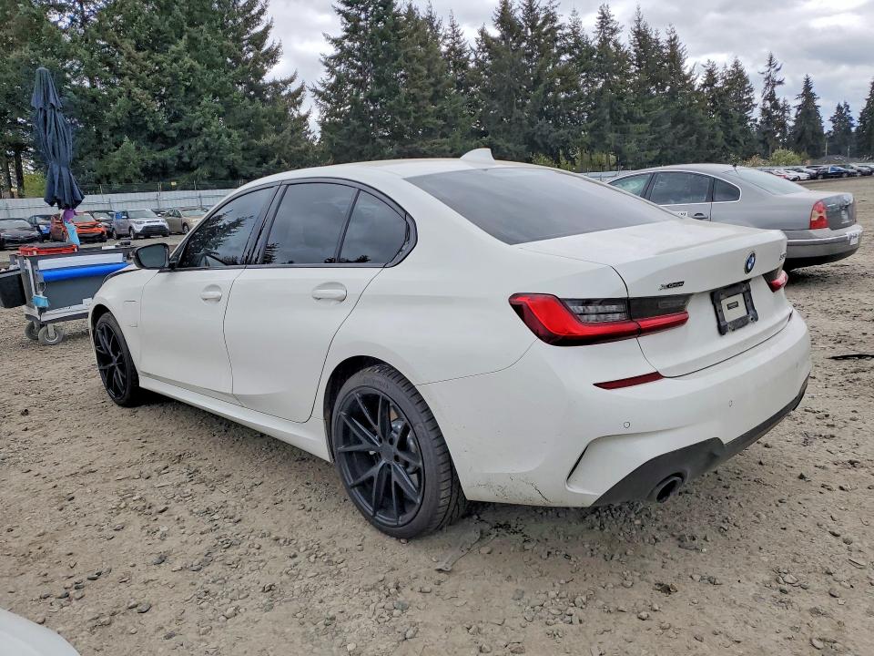 51372396 :رقم المزاد ، 3MW5P9J04M8B82489 vin ، 2021 Bmw 330xe مزاد بيع