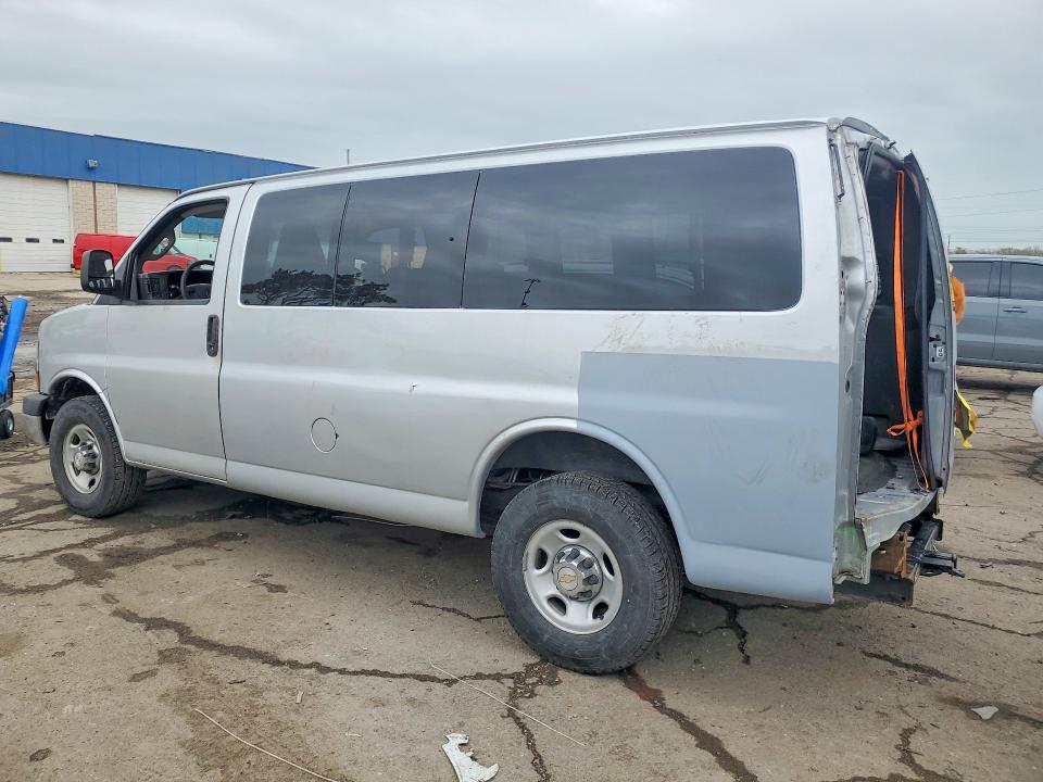 51625876 :رقم المزاد ، 1GAWGFFG0K1235095 vin ، 2019 Chevrolet Express G2500 مزاد بيع