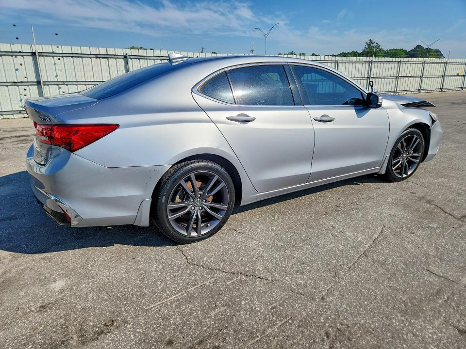50491206 :رقم المزاد ، 19UUB3F33JA001817 vin ، 2018 Acura Tlx مزاد بيع