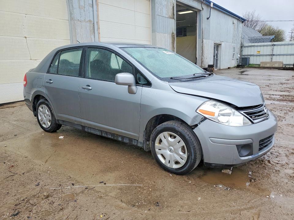 49873706 :رقم المزاد ، 3N1BC1AP0AL354240 vin ، 2010 Nissan Versa مزاد بيع