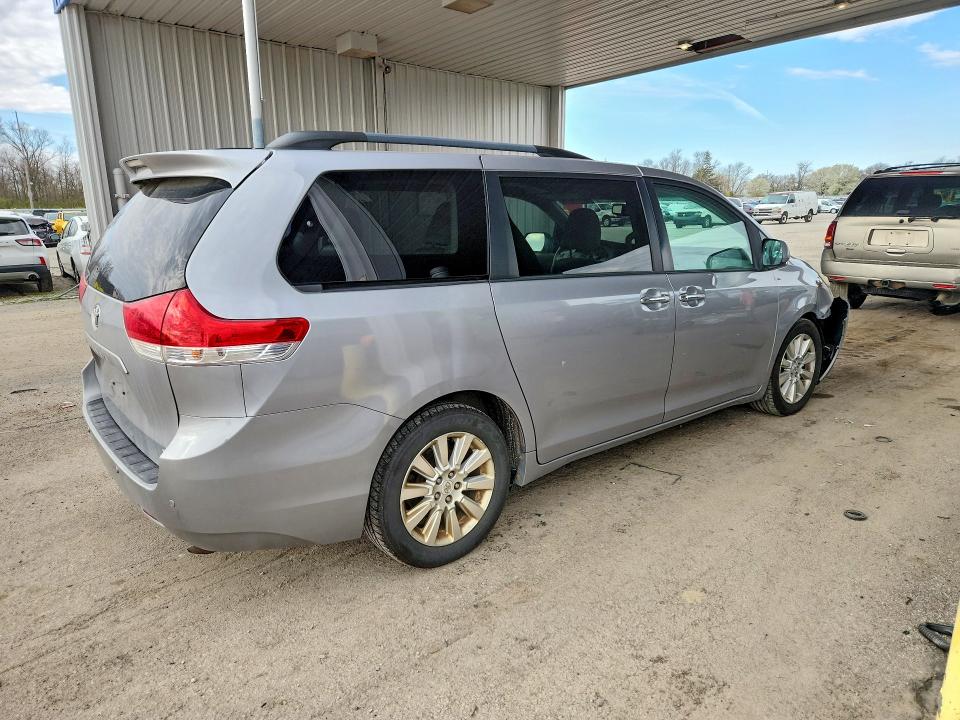 Aukcja sprzedaży 2011 Toyota Sienna, vin: 5TDDK3DC0BS001537, numer aukcji: 49181306