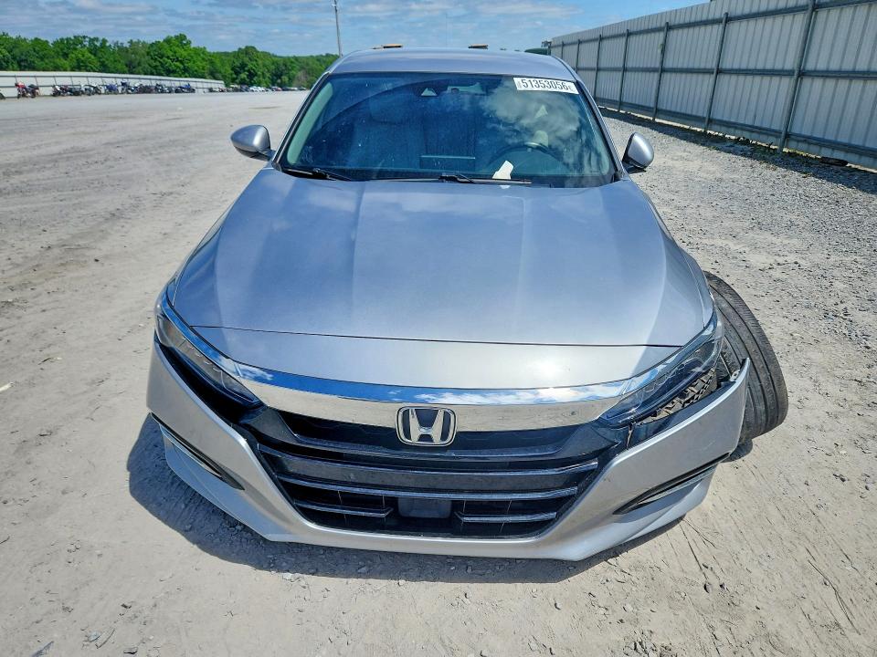 51353056 :رقم المزاد ، 1HGCV3F12KA010950 vin ، 2019 Honda Accord مزاد بيع
