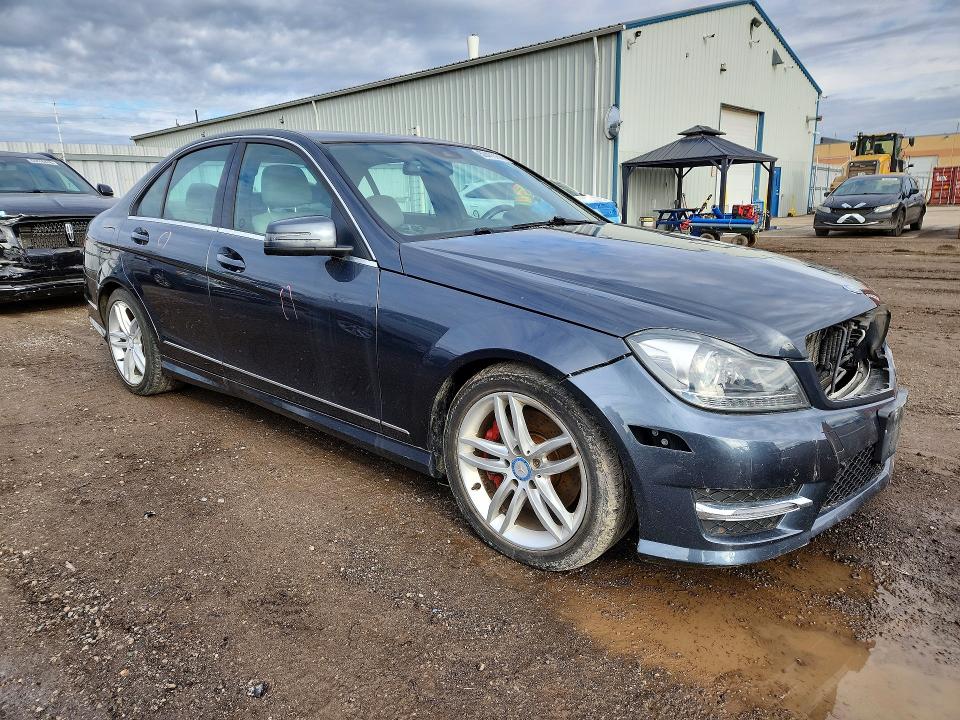 50416286 :رقم المزاد ، WDDGF8ABXEG191555 vin ، 2014 Mercedes-benz C مزاد بيع
