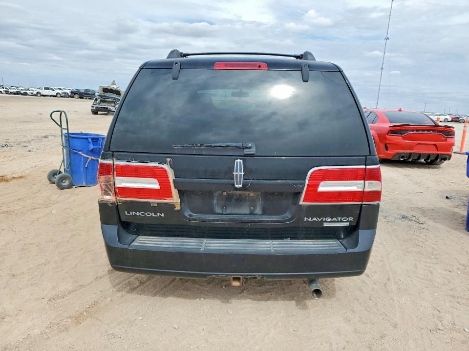 2008 Lincoln Townhouse Navigator მანქანა იყიდება აუქციონზე, vin: 5LMFU27518LJ04950, აუქციონის ნომერი: 49223686