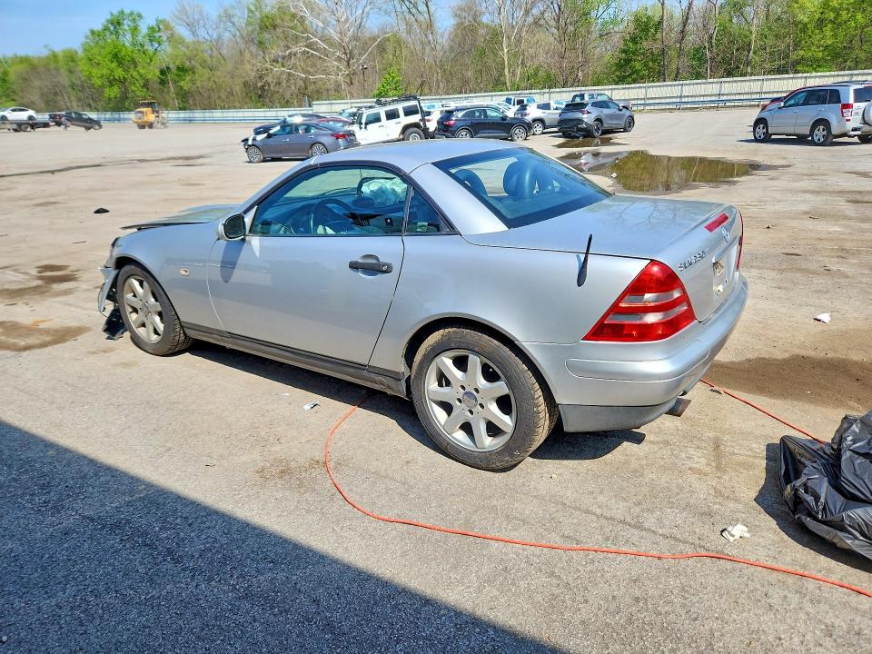1999 Mercedes-benz Slk მანქანა იყიდება აუქციონზე, vin: WDBKK47F0XF093676, აუქციონის ნომერი: 50672666