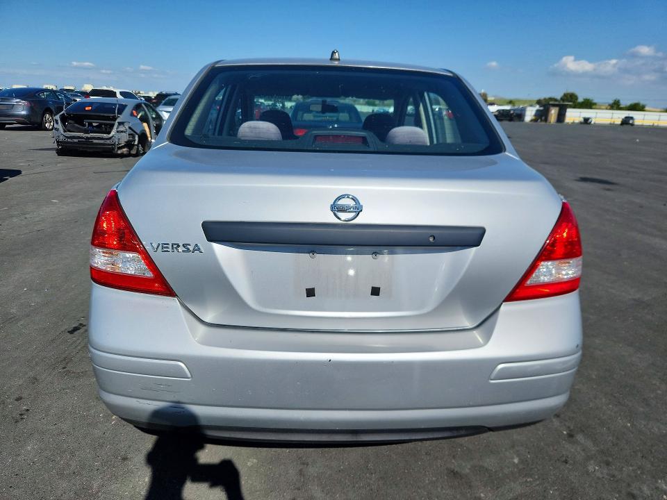 51019746 :رقم المزاد ، 3N1CC1AP3AL402513 vin ، 2010 Nissan Versa مزاد بيع