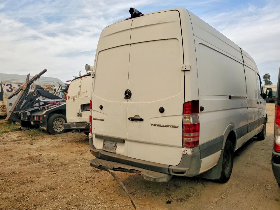 Продажа на аукционе авто 2015 Mercedes Benz Sprinter, vin: WD3PF4CC5FP131803, номер лота: 47436986
