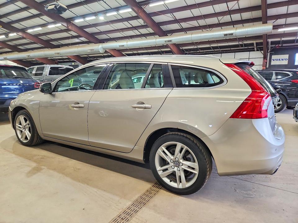 2015 Volvo V60 მანქანა იყიდება აუქციონზე, vin: YV1612SM9F1267136, აუქციონის ნომერი: 51161266