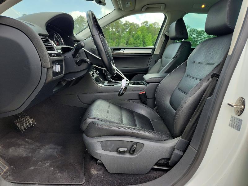 2013 Volkswagen Touareg მანქანა იყიდება აუქციონზე, vin: WVGEF9BPXDD012797, აუქციონის ნომერი: 51562296