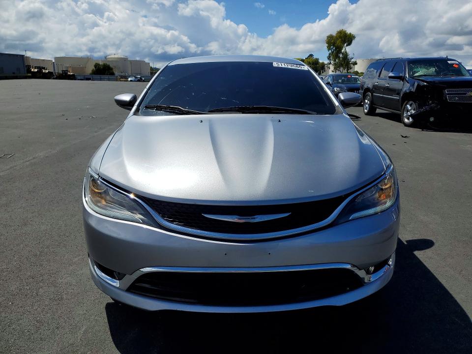 51129686 :رقم المزاد ، 1C3CCCCB6FN552282 vin ، 2015 Chrysler 200 مزاد بيع