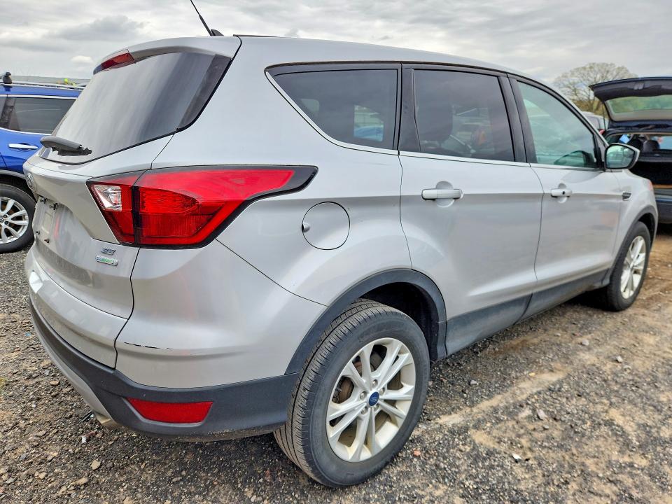 Продажа на аукционе авто 2019 Ford Escape, vin: 1FMCU0GD9KUA03884, номер лота: 51567396