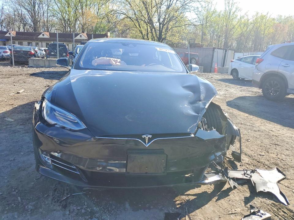 48532906 :رقم المزاد ، 5YJSA1E2XGF144589 vin ، 2016 Tesla Model S مزاد بيع