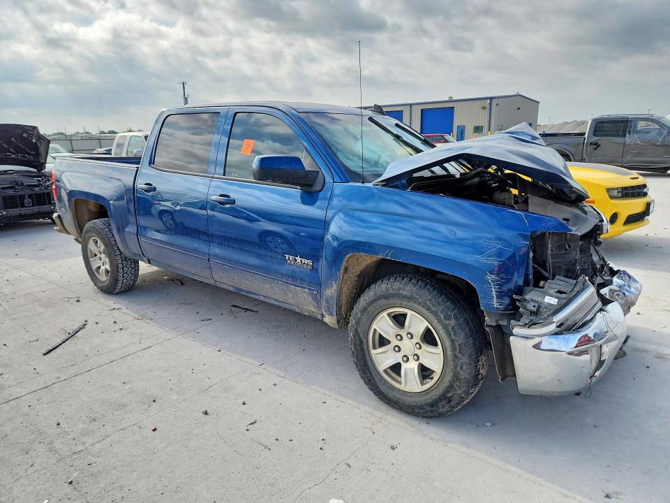 Продаж на аукціоні авто 2018 Chevrolet Silverado, vin: 3GCPCRECXJG502847, номер лоту: 51128176