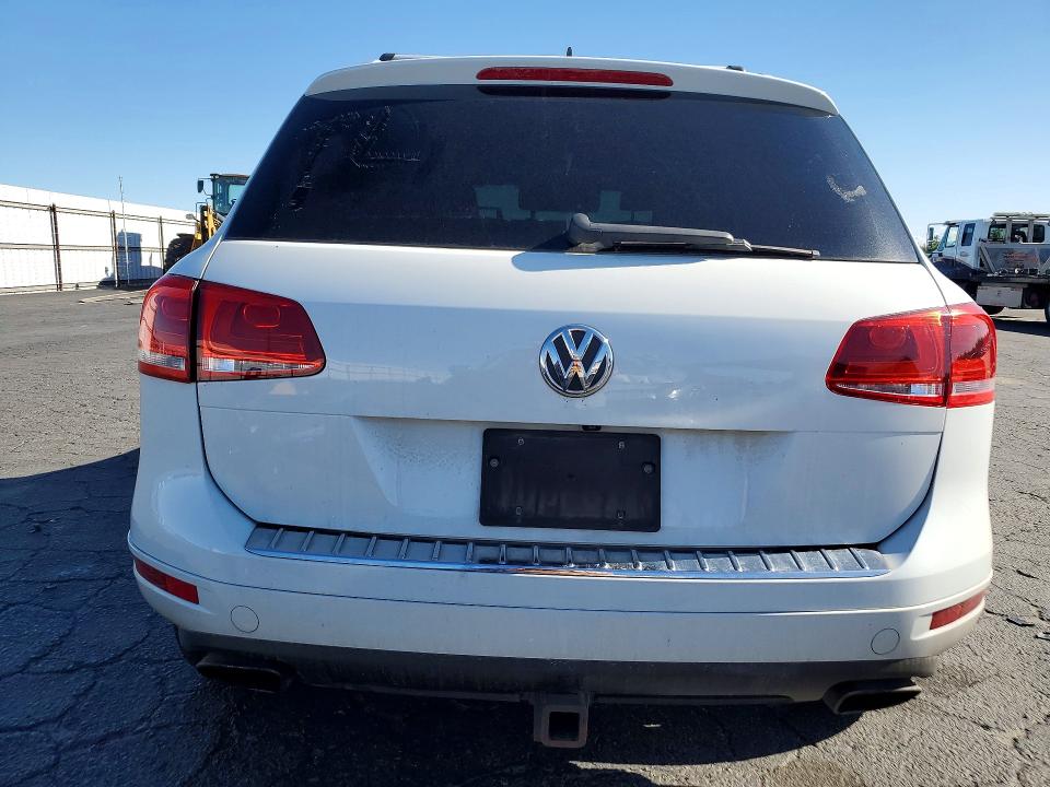 2014 Volkswagen Touareg მანქანა იყიდება აუქციონზე, vin: WVGEF9BP7ED011639, აუქციონის ნომერი: 50675346