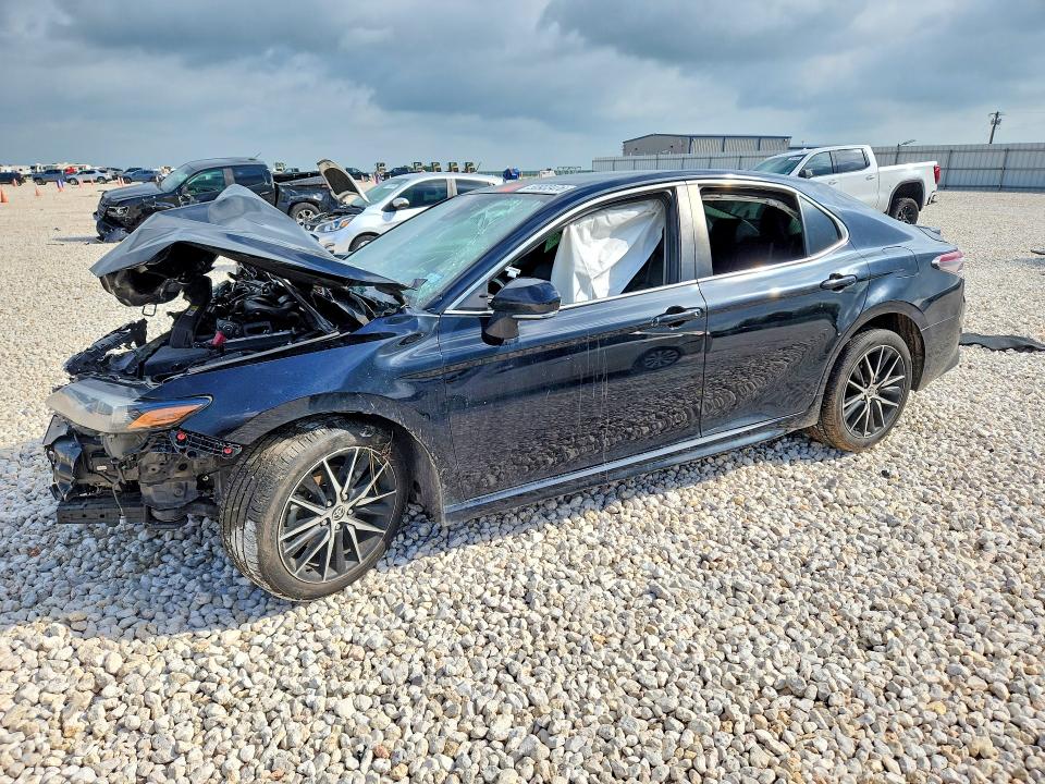 Продажа на аукционе авто 2022 Toyota Camry, vin: 4T1G11AK4NU660975, номер лота: 50933476