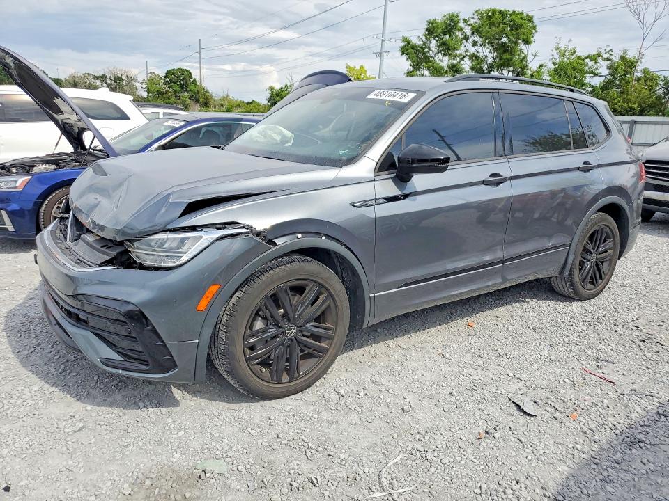 48910416 :رقم المزاد ، 3VVCB7AX4NM003811 vin ، 2022 Volkswagen Tiguan مزاد بيع