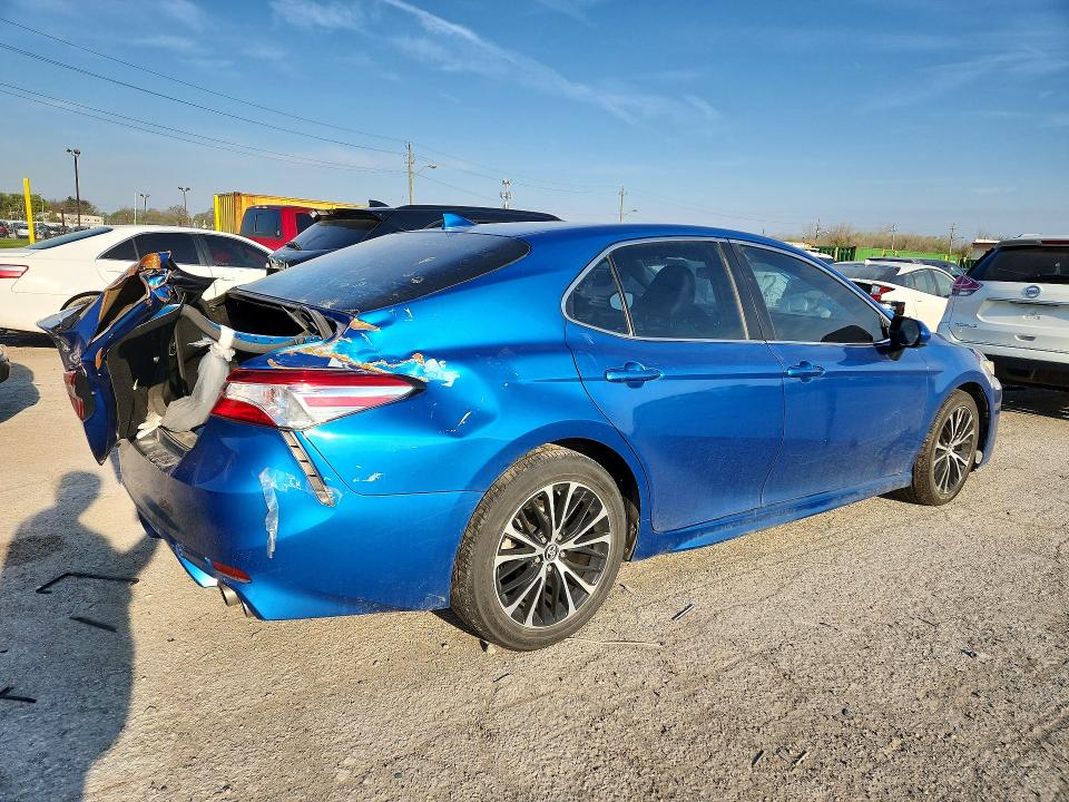 49107546 :رقم المزاد ، 4T1G11AK4LU305365 vin ، 2020 Toyota Camry مزاد بيع
