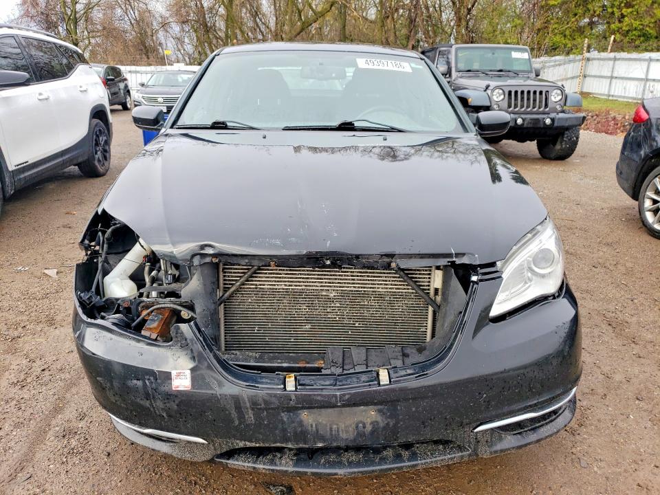 49397186 :رقم المزاد ، 1C3CCBAB0EN231771 vin ، 2014 Chrysler 200 مزاد بيع