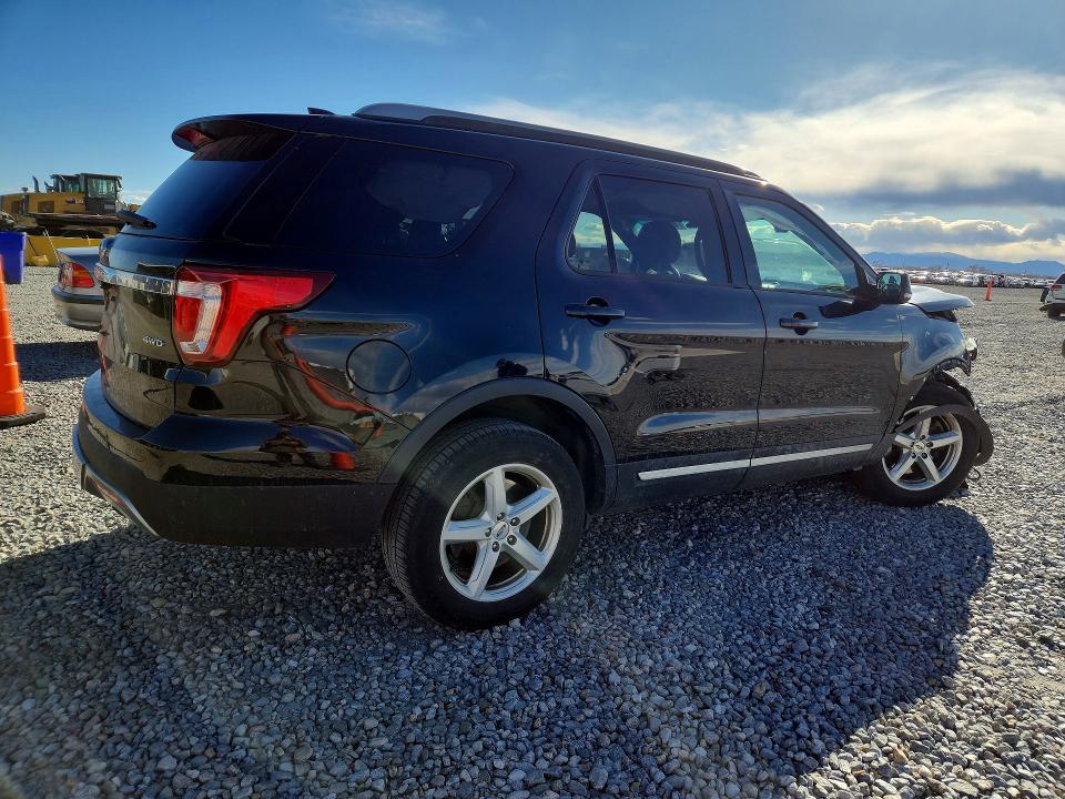 48799556 :رقم المزاد ، 1FM5K8D89HGA83179 vin ، 2017 Ford Explorer مزاد بيع