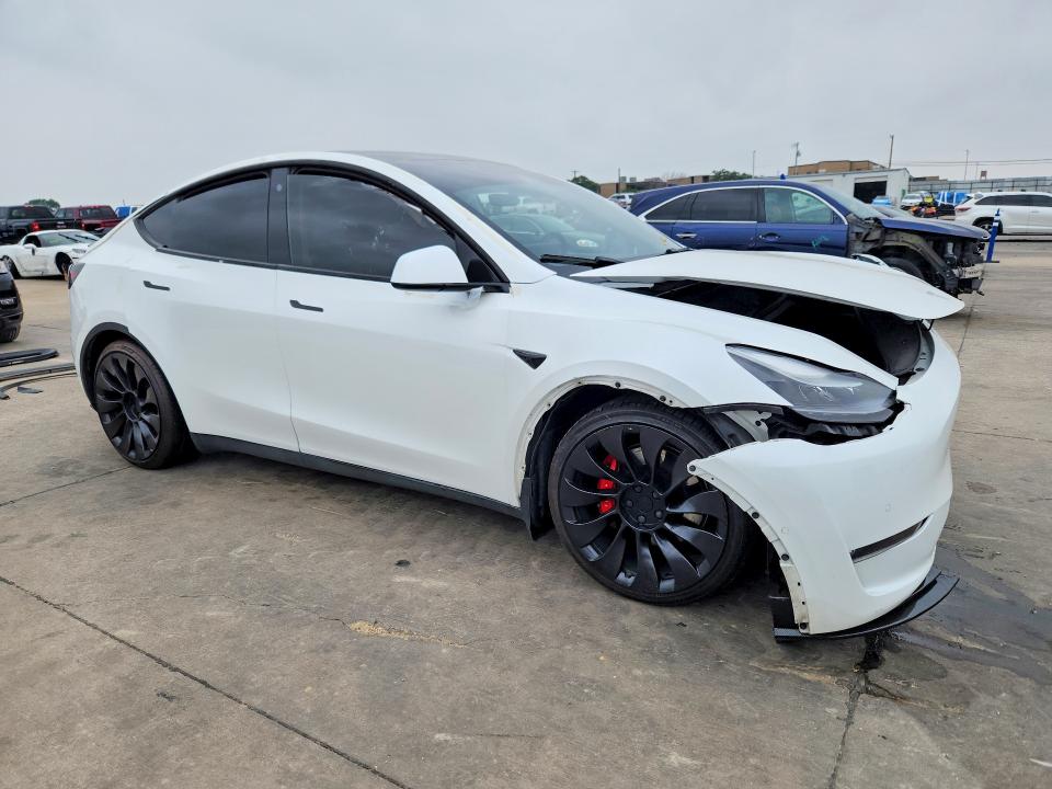51147106 :رقم المزاد ، 7SAYGDEF0NF452268 vin ، 2022 Tesla Model Y مزاد بيع