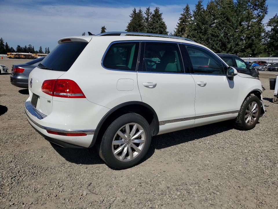 50856206 :رقم المزاد ، WVGEF9BP0FD006784 vin ، 2015 Volkswagen Touareg مزاد بيع