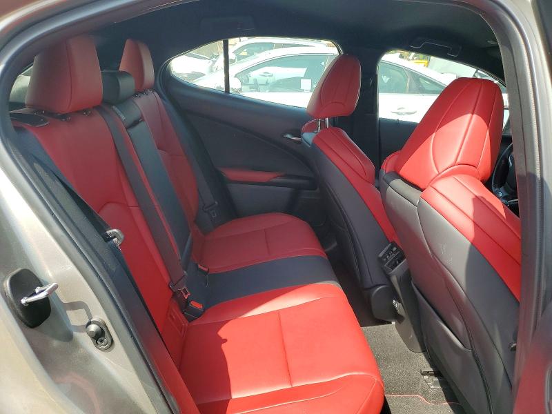 2020 Lexus Ux მანქანა იყიდება აუქციონზე, vin: JTHE9JBH7L2033203, აუქციონის ნომერი: 49325626