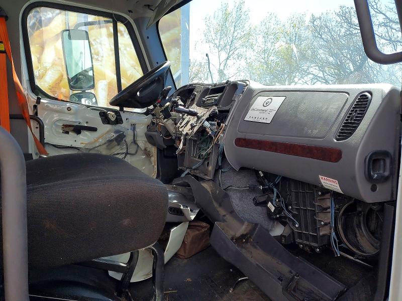 Продажа на аукционе авто 2013 Freightliner M2, vin: 1FVACWDT0DHFA5145, номер лота: 51849356