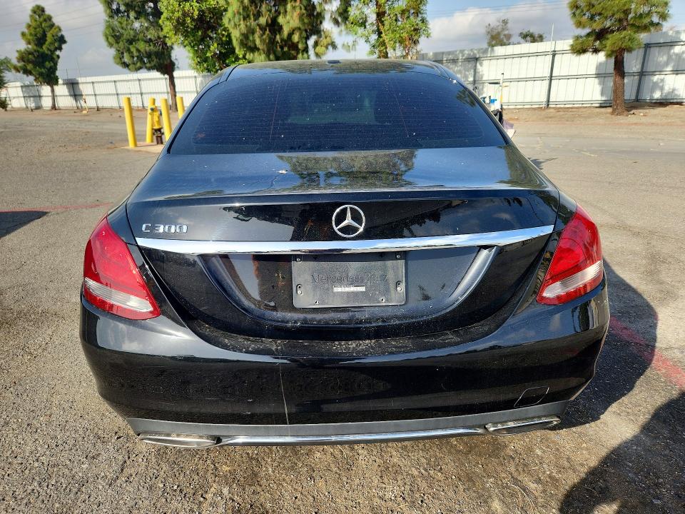 50135846 :رقم المزاد ، 55SWF4JB9GU162462 vin ، 2016 Mercedes-benz C مزاد بيع