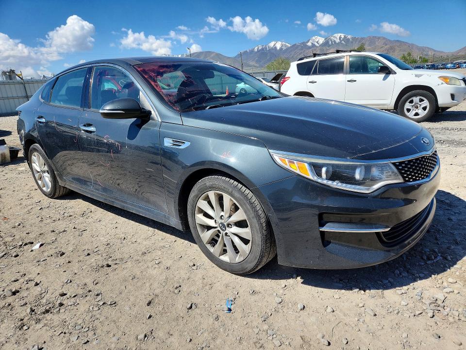 Auction sale of the 2016 Kia Optima, vin: 5XXGU4L39GG119559, lot number: 46778436