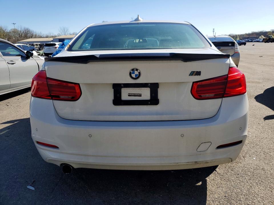 2016 Bmw 320 მანქანა იყიდება აუქციონზე, vin: WBA8E5G58GNT40221, აუქციონის ნომერი: 48612006