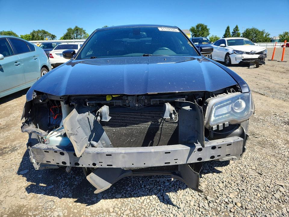 2016 Chrysler 300 მანქანა იყიდება აუქციონზე, vin: 2C3CCABG3GH175728, აუქციონის ნომერი: 51132326
