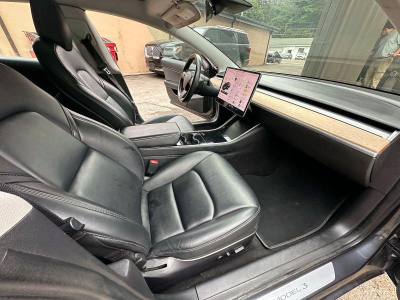 2018 Tesla Model 3 მანქანა იყიდება აუქციონზე, vin: 5YJ3E1EB1JF119497, აუქციონის ნომერი: 51423946
