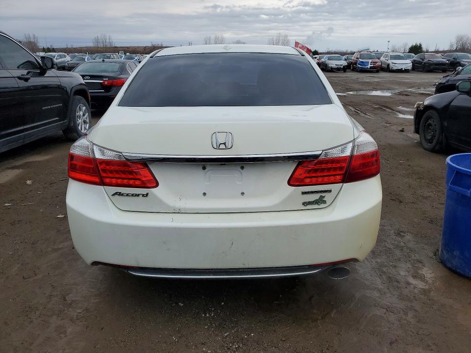 Продажа на аукционе авто 2015 Honda Accord, vin: 1HGCR2F98FA802028, номер лота: 47777126