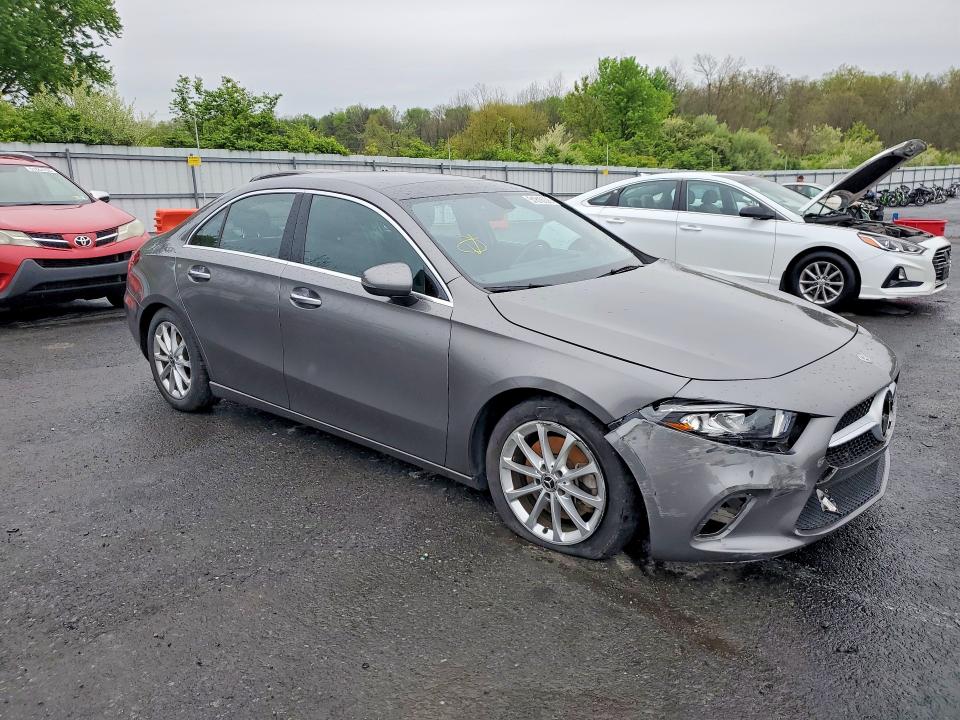 51818006 :رقم المزاد ، WDD3G4EB1KW022587 vin ، 2019 Mercedes-benz A مزاد بيع