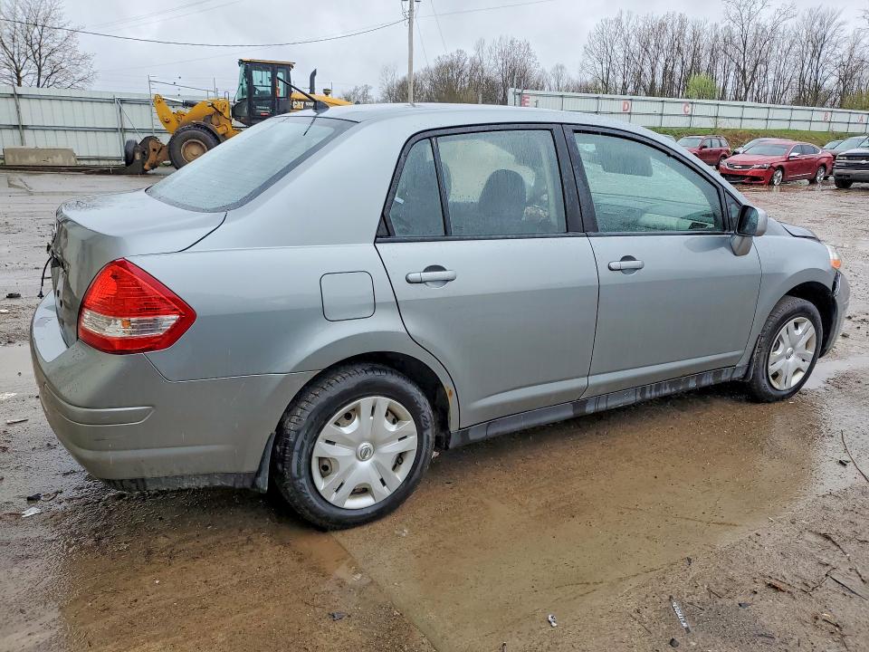 49873706 :رقم المزاد ، 3N1BC1AP0AL354240 vin ، 2010 Nissan Versa مزاد بيع