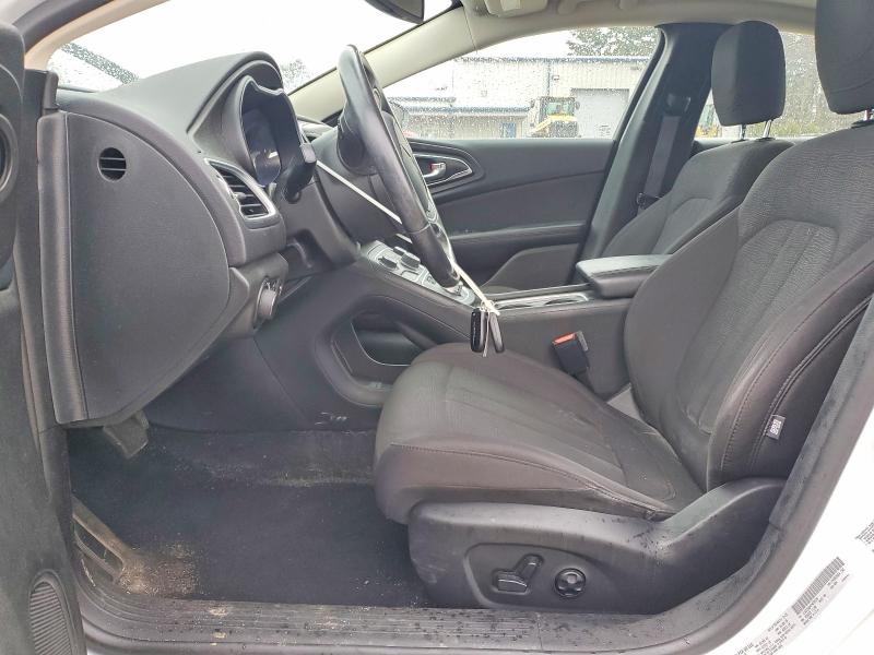 2015 Chrysler 200 მანქანა იყიდება აუქციონზე, vin: 1C3CCCAB4FN672570, აუქციონის ნომერი: 48223916