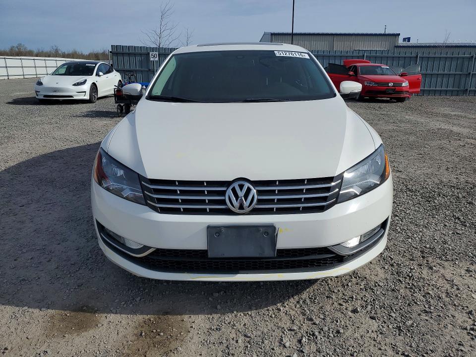 51276116 :رقم المزاد ، 1VWBN7A38EC078881 vin ، 2014 Volkswagen Passat مزاد بيع