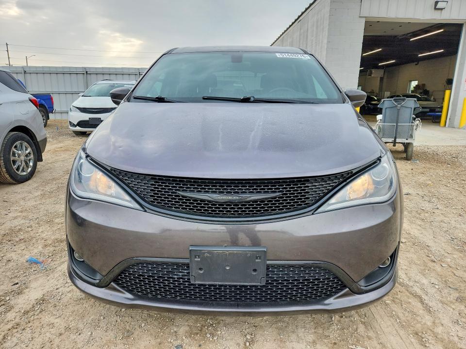 2019 Chrysler Pacifica მანქანა იყიდება აუქციონზე, vin: 2C4RC1FG6KR532452, აუქციონის ნომერი: 51449276